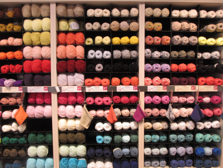 La boutique Phildar – Votre partenaire créatif pour le tricot et toute la  mercerie